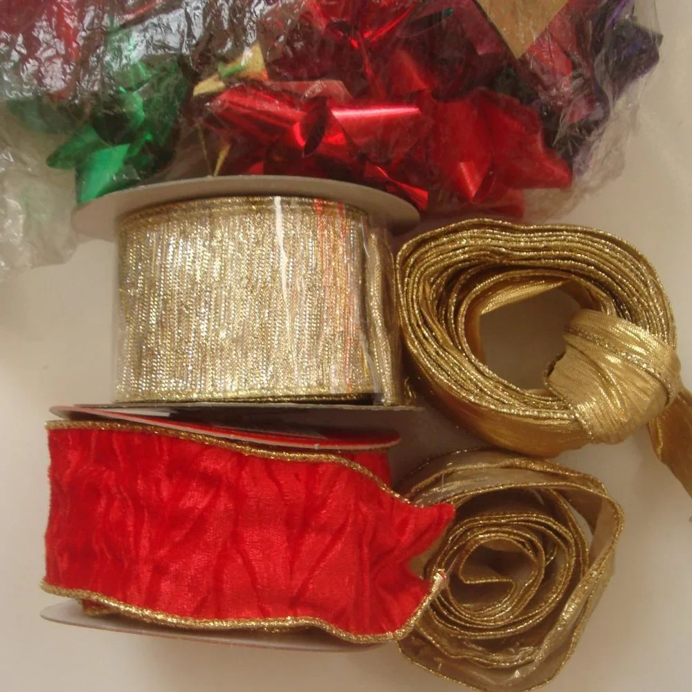 Wired Holiday Ribbon & Star Bows